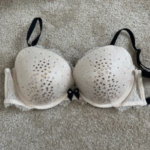 Victoria’s Secret lingerie bra. 34DD